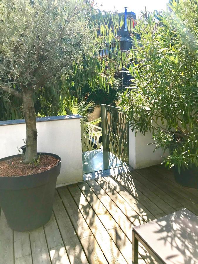 Aux Terrasses Bed & Breakfast Бордо Екстериор снимка